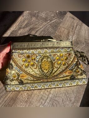 NWT Vintage C. Marie gold floral beaded formal clutch.